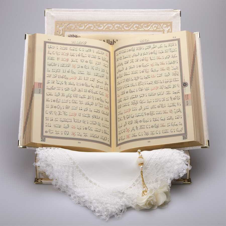 Şal + Tesbih +  Kuran Hediye Seti (Orta Boy, Gold Pleksi)